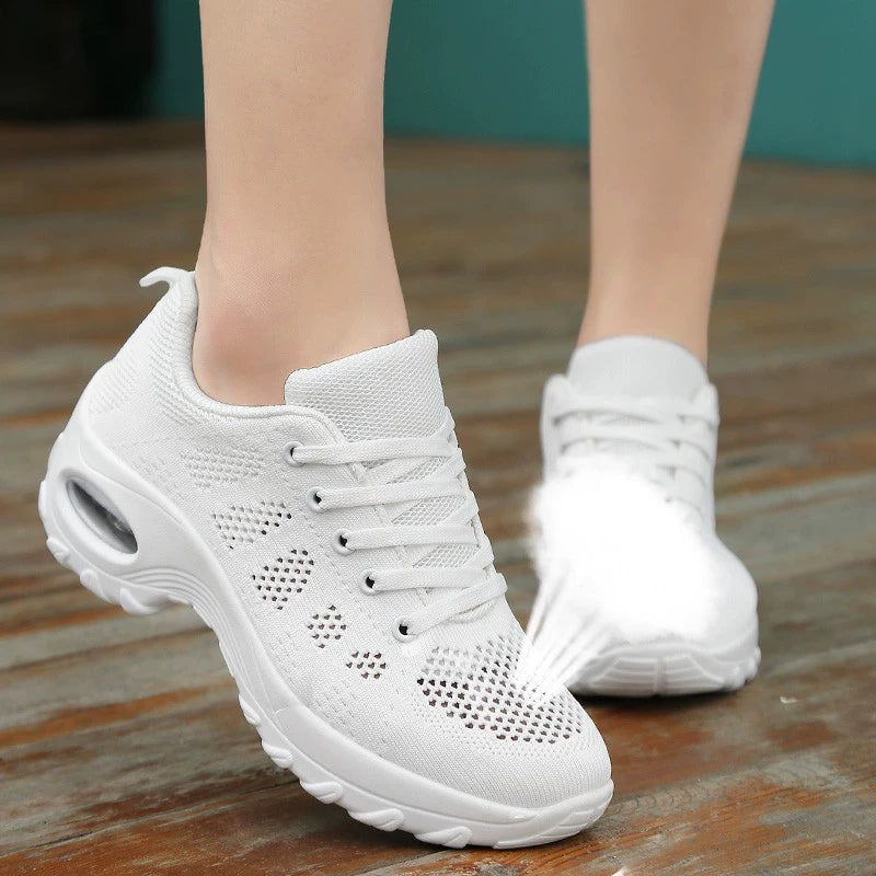 Huaqiang Warrior Women's Shoes White Shoes Lightweight Flats Spring/Summer Mesh Breathable Mat Travel Shoes Dancing Running Sneaker